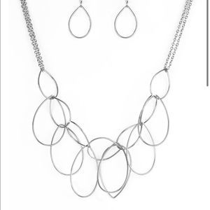 Top Tier Fashion Silver Necklace